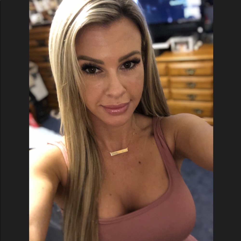 Meet your Posher, Ash